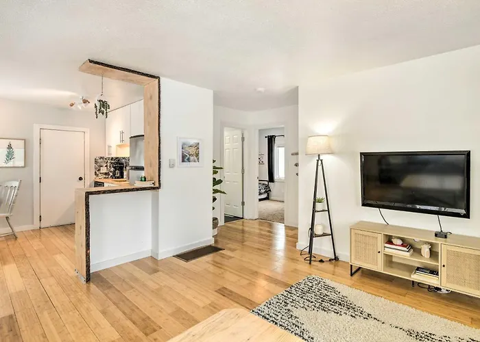 Anchorage Home, Minutes From Downtown!