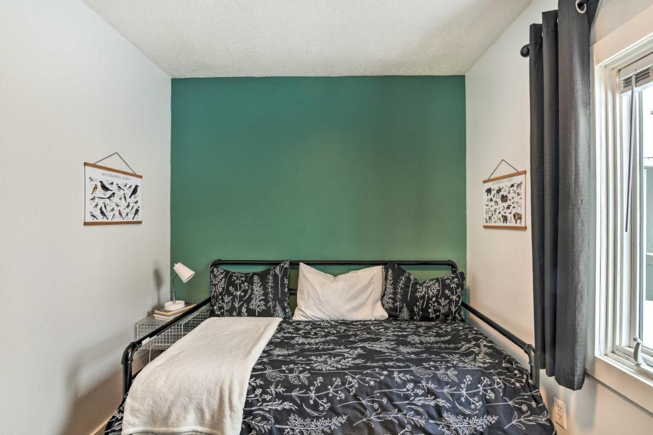 Home, Minutes From Downtown! Holiday home Anchorage