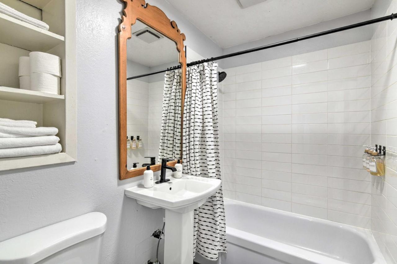 Holiday home Home, Minutes From Downtown!